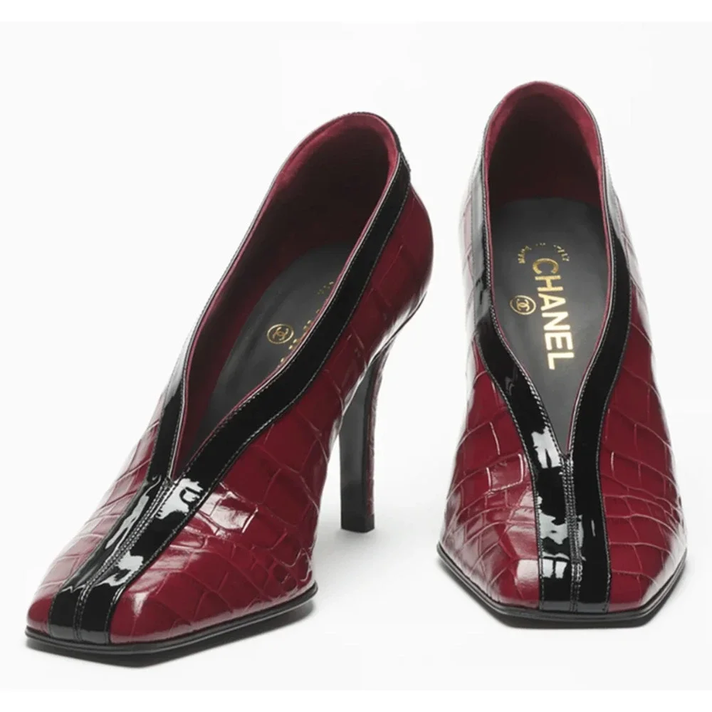 Chanel 26S Blazy Black Burgundy Red Crocodile Croc Embossed CC Heel Pump 39.5